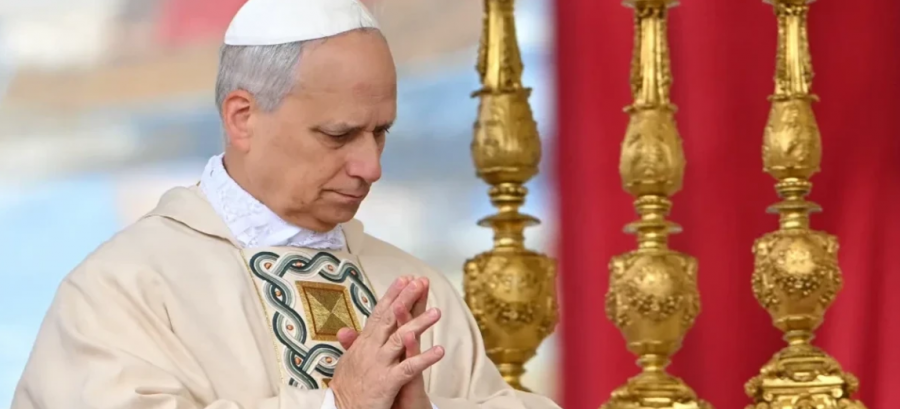 Papa paralajmëron  Lufta është rikthyer në modë  paqja po kërkohet përmes armëve