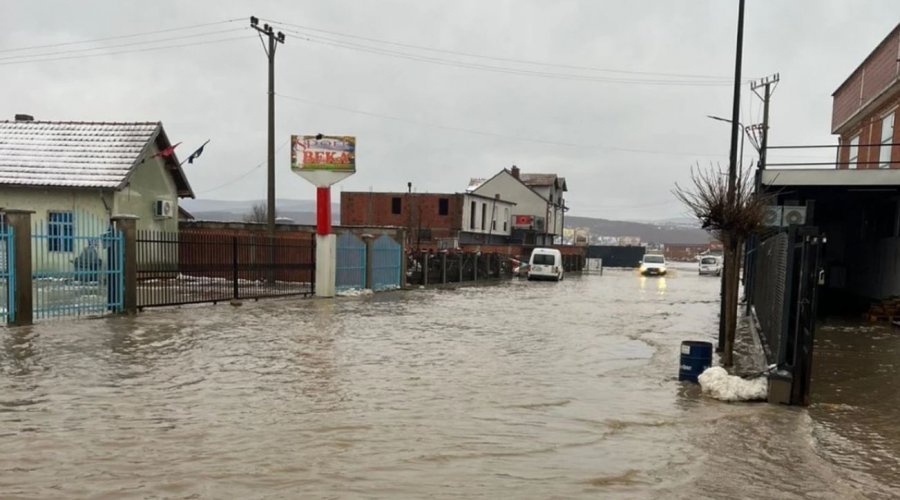 Vërshime dhe evakuime në disa komuna në Kosovë  AME publikon raportin e fundit nga reshjet dhe intervenimet