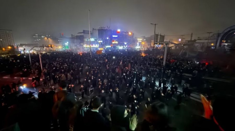 Raportohet për rritje të numrit të protestuesve të vrarë në Iran
