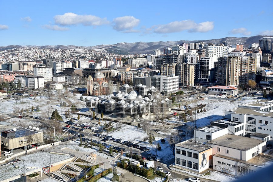 Sot  temperaturat deri në  12 gradë