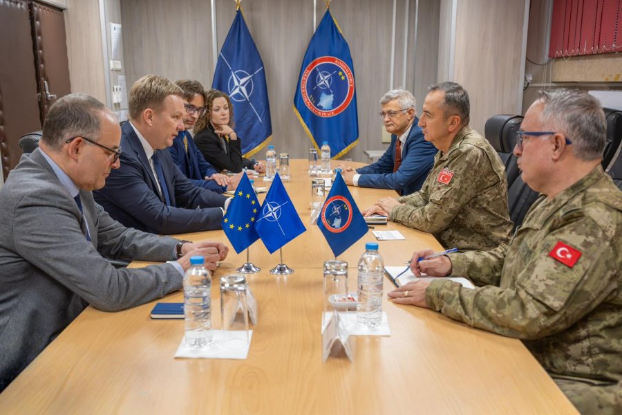 Ulutash me Sorensenin  Dialogu i Brukselit  thelbësor për sigurinë afatgjatë në Kosovë