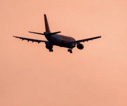 Irani rihap hapësirën ajrore, pas mbylljes së përkohshme mes tensioneve me SHBA-në