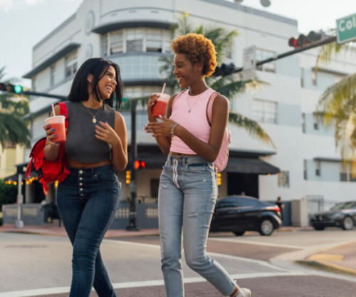 OBSH: Shtetet duhet të rrisin taksat për pijet me sheqer dhe alkoolin, për t’i frenuar sëmundjet e parandalueshme