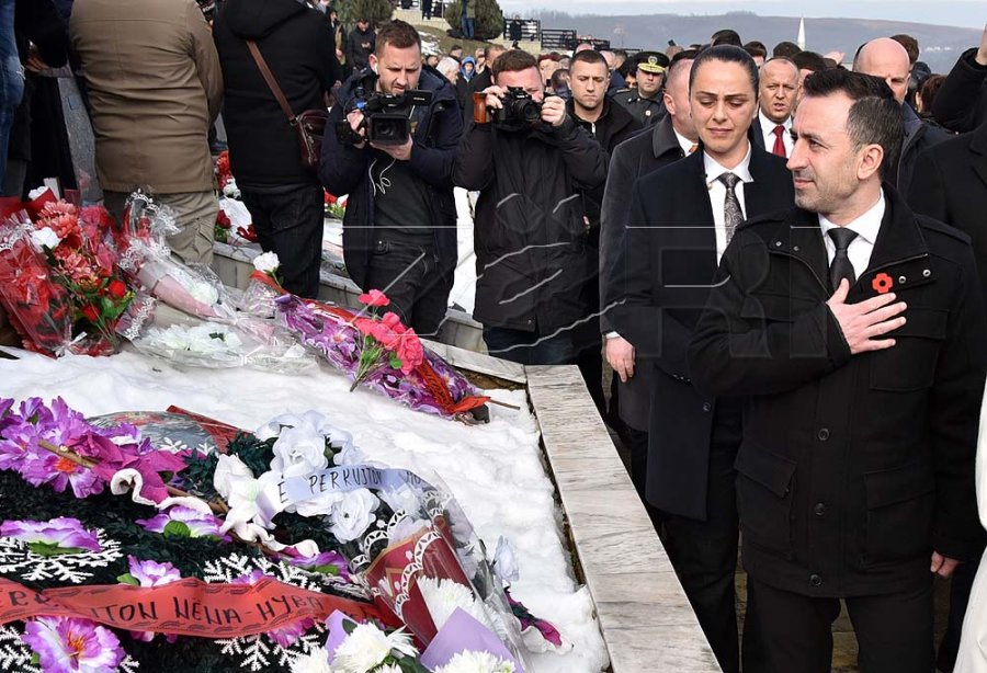 Basha për viktimat e masakrave të Kosovës: S’do të ketë paqe e siguri në rajon pa u vënë drejtësi