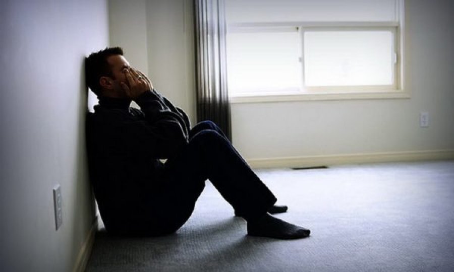 Këto janë shenjat e depresionit  mos i injoroni