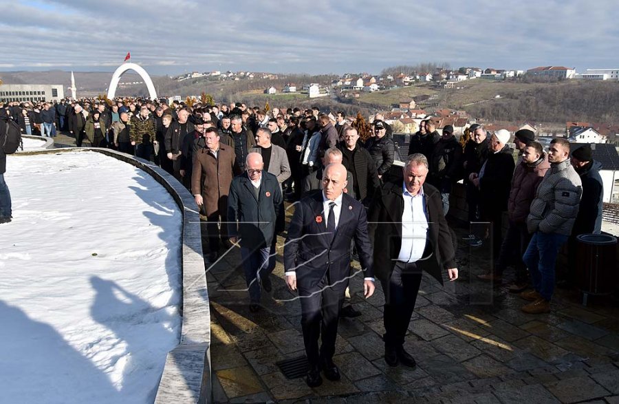 Haradinaj nga Reçaku: Gjykohen udhëheqësit e UÇK-së e nuk gjykohen ata që i kanë kryer krimet në Kosovë
