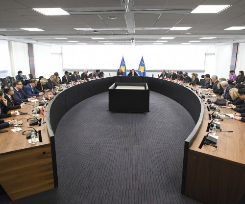 Kurti takon ambasadorët, i njofton për zbatimin e Ligjit për të Huajt dhe Ligjit për Automjetet