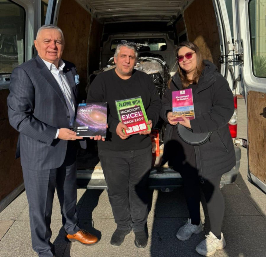 Remzi Ejupi falënderon për donacionin e librave nga Malta