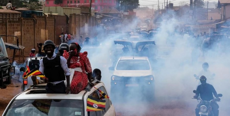 Trazira të mëdha shpërthejnë në Ugandë pas zgjedhjeve, raportohen viktima