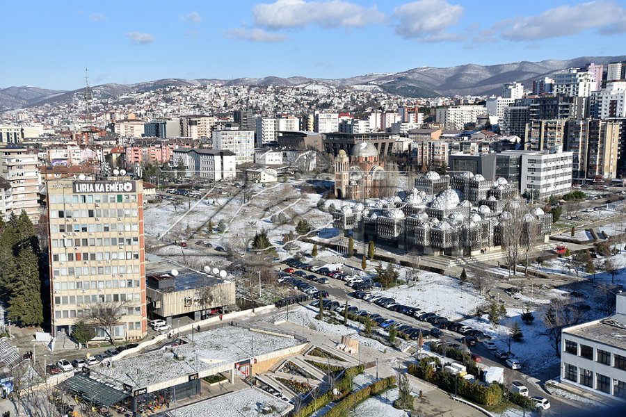 Sot mot kryesisht i vranët dhe me intervale me diell