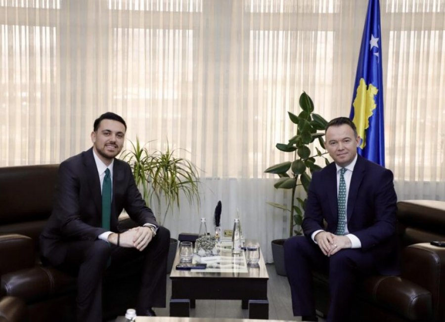 Enis Osmani emërohet nënkryetar në Komunën e Mitrovicës