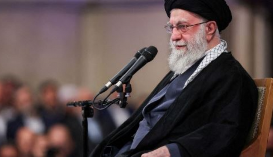Lideri suprem Khamenei  Trumpi përgjegjës për viktimat dhe dëmet ndaj kombit iranian