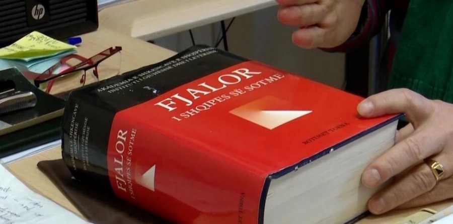 Akademikët e Kosovës jashtë projektit, fjalori i madh i Gjuhës Shqipe shkakton debate