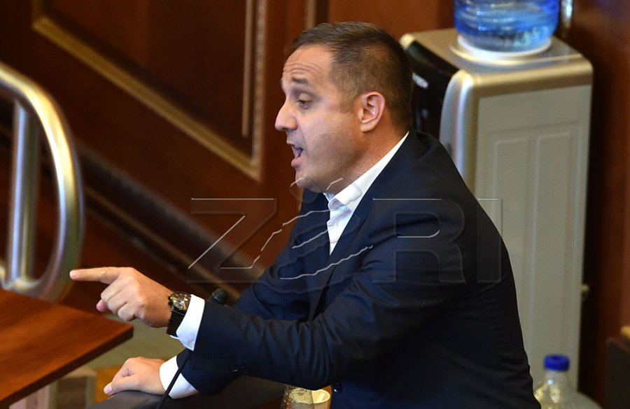 Mbi 800 vota më pak, reagon Selmanaj: Rinumërimi i të gjitha kutive është i domosdoshëm