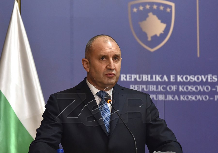 Presidenti bullgar jep dorëheqje