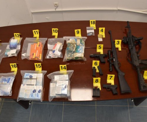 Kontrollohen pronat e Arianit Sllamnikut, i konfiskohen armë e medikamente