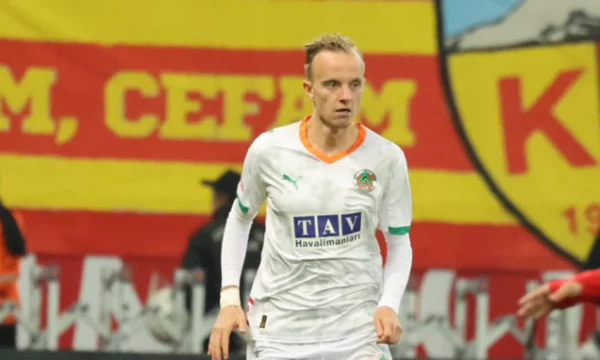 Hadërgjonaj përfshihet në ekipin ideal të javës në Turqi