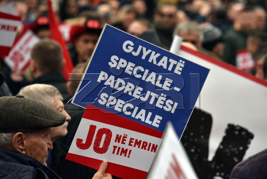 OVL e UÇK-së për ligjëratën e Speciales: Po bëjnë “kontroll dëmi” për imazhin e tyre