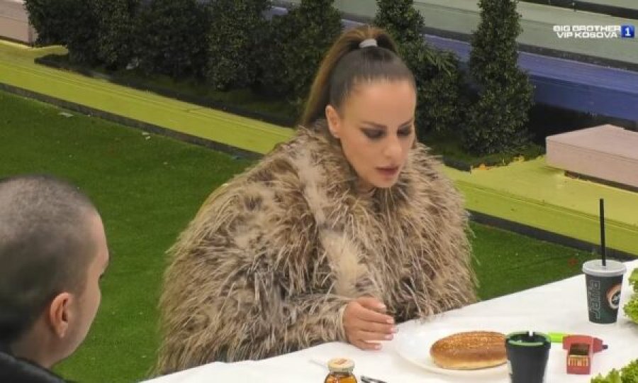 “Pse e gënjeve Benitën për Elijonën?”, Hygerta vihet në siklet nga pyetjet e publikut