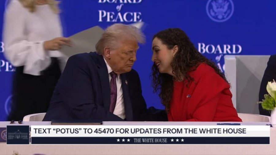 Osmani përshëndetet ngrohtë me Trumpin, derisa nënshkruan anëtarësimin në Bordin e Paqes