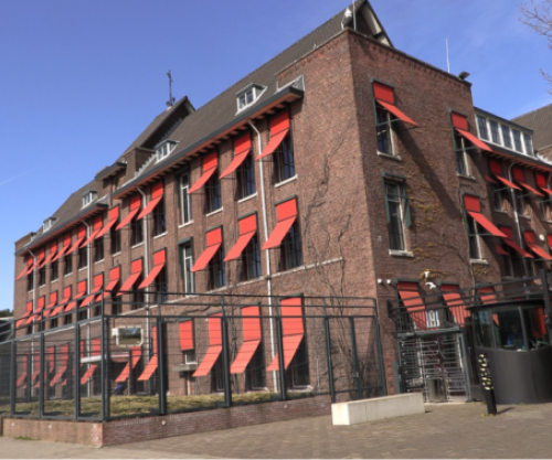 Specialja: Ligjëratat nuk përfshijnë përmbajtje politike apo ideologjike