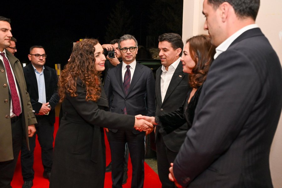 Osmani takohet me mërgatën në Zvicër