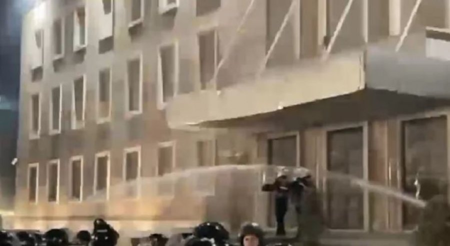 Një i lënduar në protestën e PD së në Tiranë