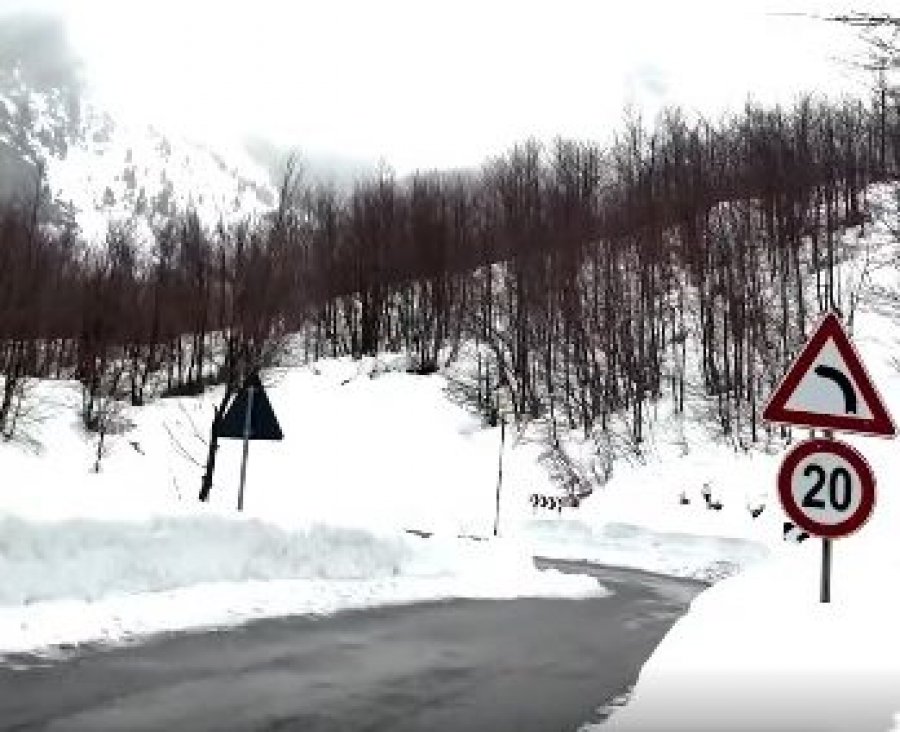 Udhëtim dimri në rrugën Bogë Theth  destinacion i turizmit të aventurës