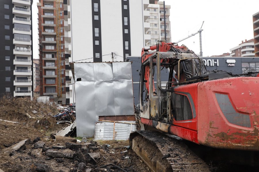 Digjet bageri që po rrënonte ndërtimet pa leje  dëmi 70 mijë euro