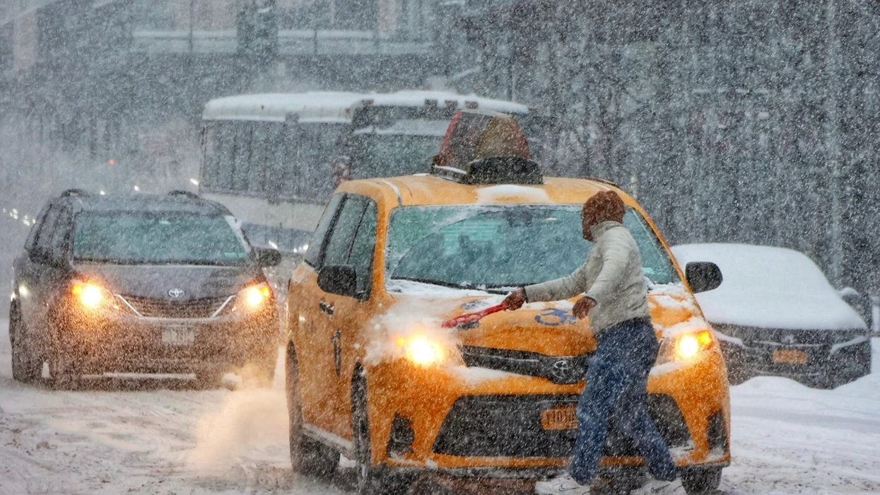 Të paktën 30 të vdekur në SHBA, ndërsa stuhia e borës shkaktoi edhe ndërprerje masive të energjisë elektrike