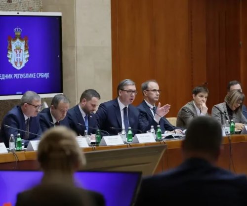 Qortimi i ministrave paralajmëron “rikthimin e mundshëm” të Vuçiqit si kryeministër