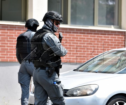 Një burrë e një grua të arrestuar në Prizren nën dyshimin për falsifikim dokumentesh