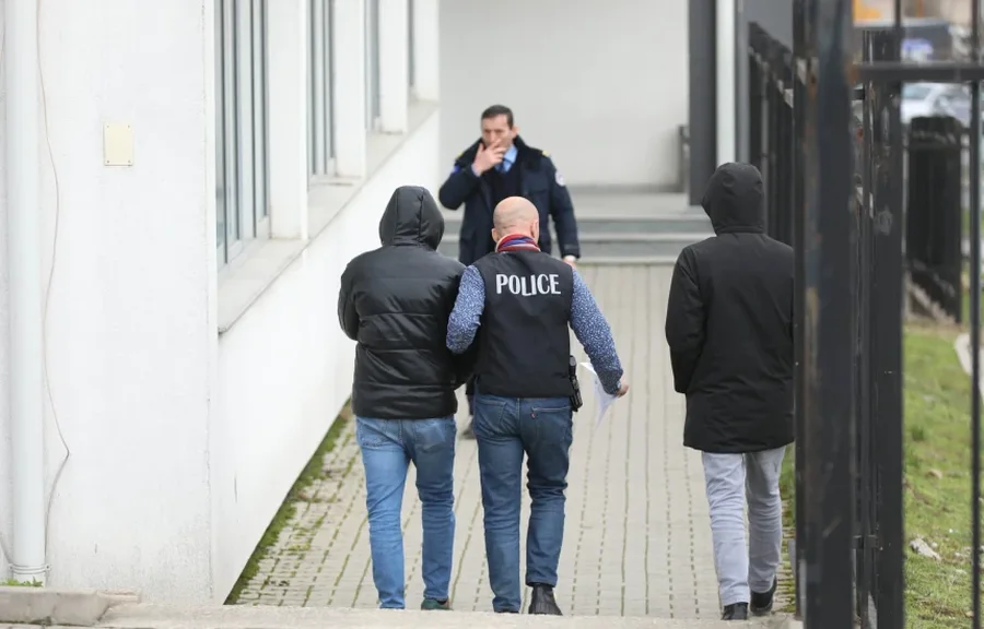 Nga një muaj paraburgim për 15 kryekomisionarët në Malishevë