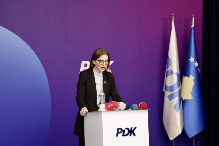 PDK-ja kërkon nga Prokuroria t’i hetojë pamjet e rreme të publikuara nga Kurti për fabrikën e prodhimit të dronëve