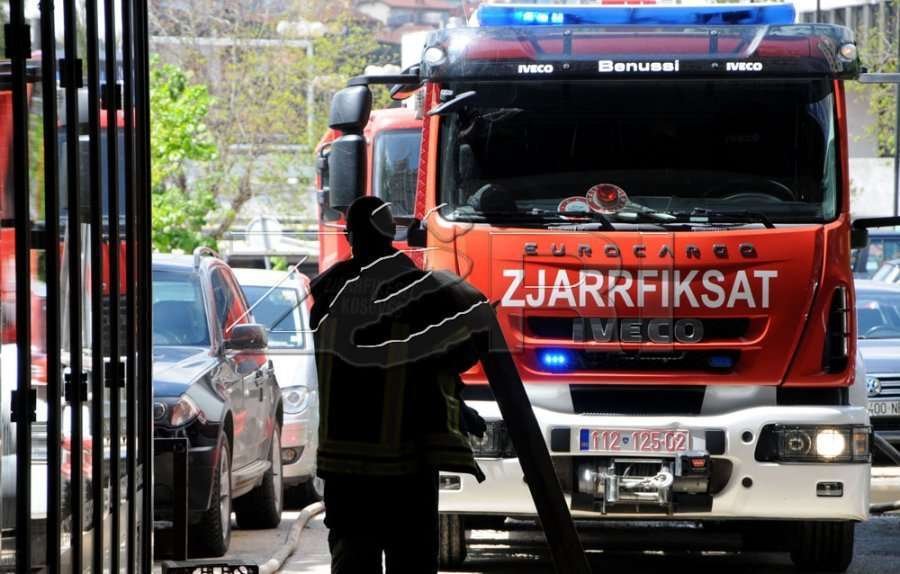 Përfshihet nga zjarri një lokal në Prishtinë