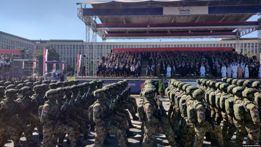 Vuçiq  Shërbimi i detyrueshëm ushtarak do të hyjë në fuqi në dhjetor 2026 ose në mars 2027