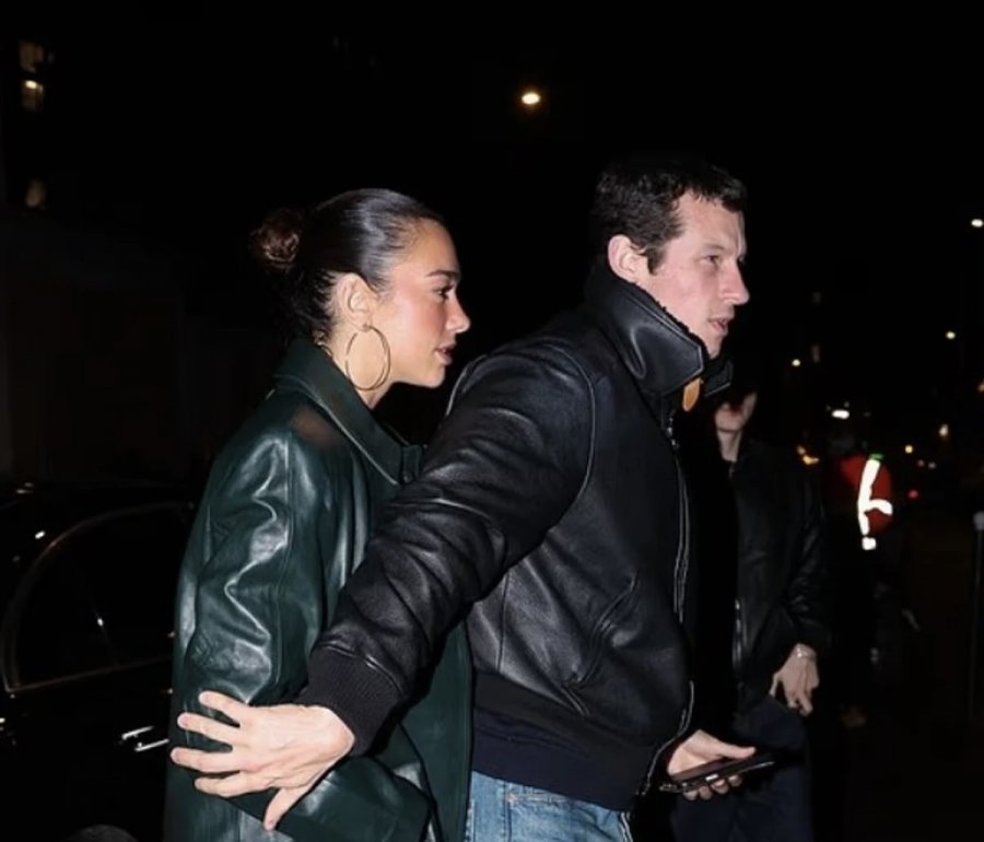 Dua dhe Callum: Pamje elegante dhe tërheqëse në rrugët e Parisit