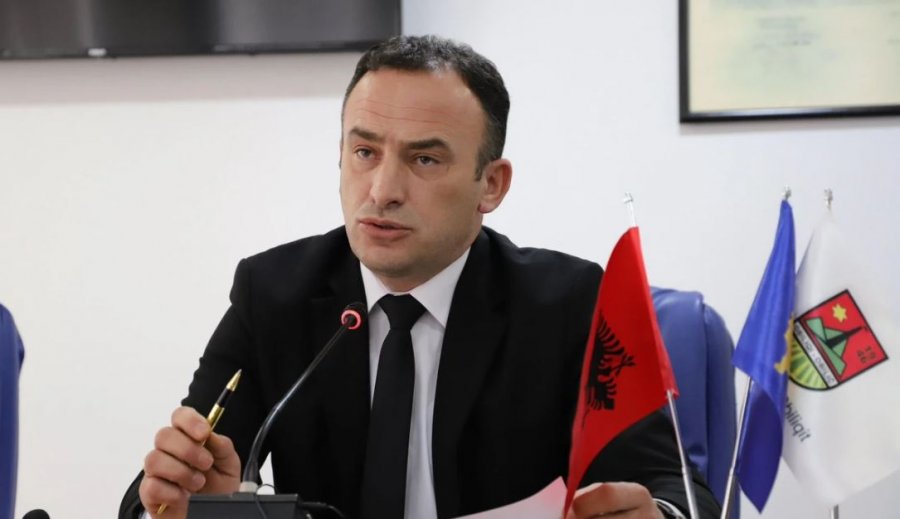 Thaçi dhuron veturën zyrtare për OVL UÇK në e Obiliqit