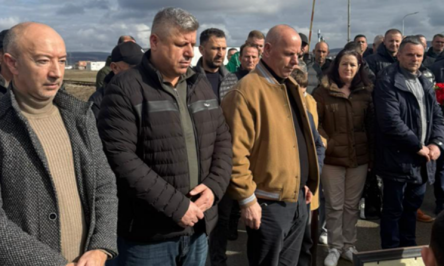 Lladrovci përkujton tre dëshmorët e kombit në 36 vjetorin e rënies