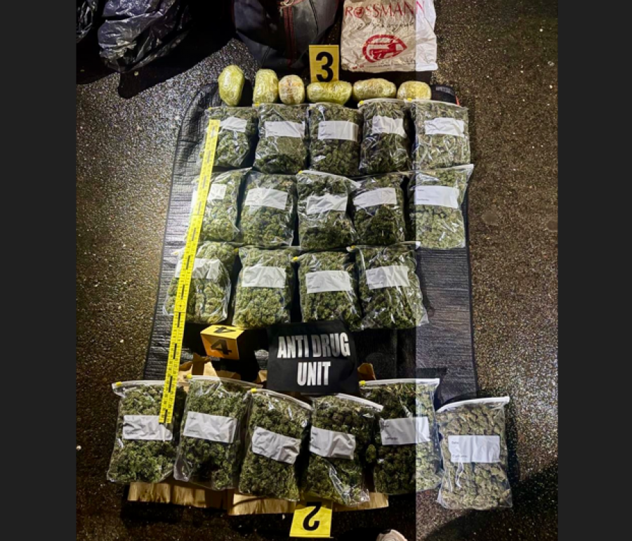 Sekuestrohen rreth 10 kg drogë në autostradën Doganaj Kaçanik  arrestohen dy shtetas të Maqedonisë së Veriut