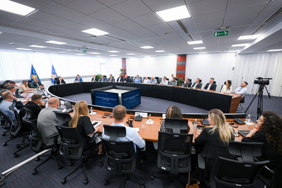Kurti  Çdo emër në listën e viktimave përfaqëson një jetë të humbur  Serbia duhet të hapë arkivat për krimet e luftës