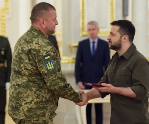 Ish-komandanti pritet të sfidojë Zelenskyn në zgjedhjet e ardhshme presidenciale në Ukrainë
