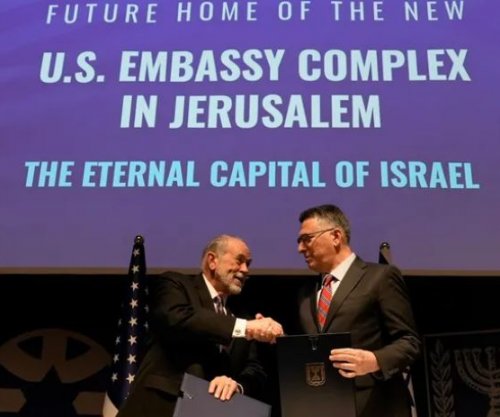 SHBA-ja dhe Izraeli nënshkruajnë marrëveshje për ndërtimin e ambasadës së re në Jerusalem, palestinezët kundërshtojnë