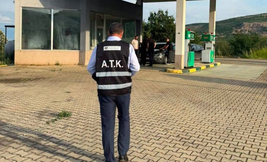 ATK-ja suspendon dy zyrtarë tatimorë pas ngritjes së aktakuzës për korrupsion