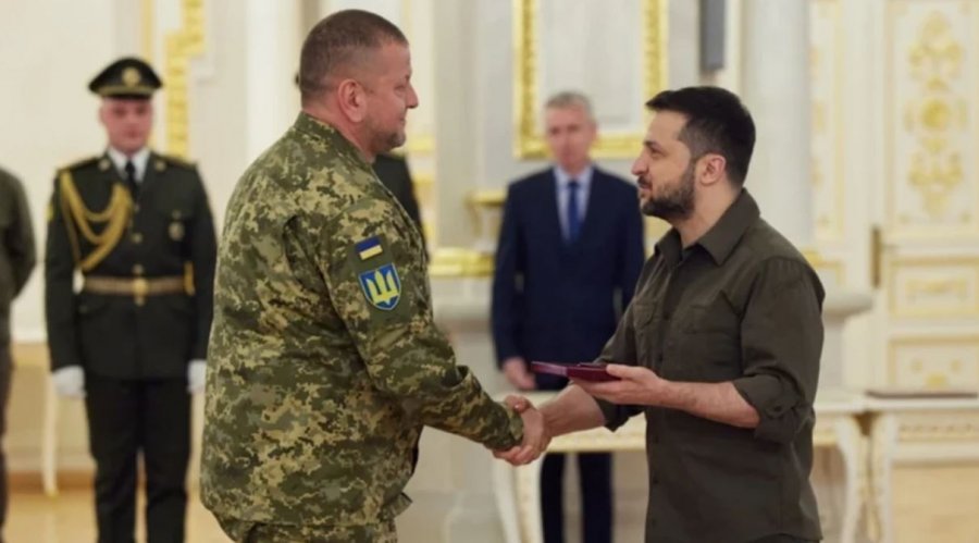 Ish komandanti pritet të sfidojë Zelenskyn në zgjedhjet e ardhshme presidenciale në Ukrainë