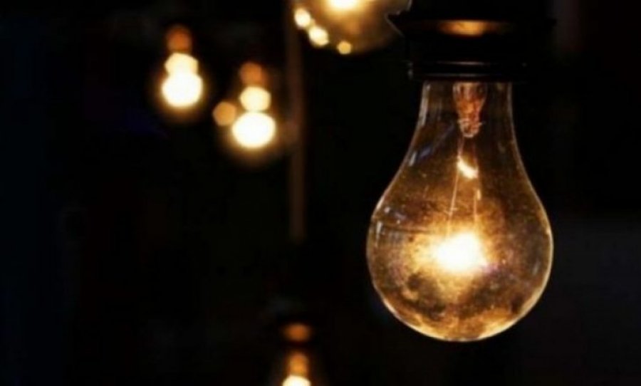 Banorët e rrugës  Haxhi Zeka  në kryeqytet pa energji elektrike që nga mëngjesi  ankohen për mungesë informimi