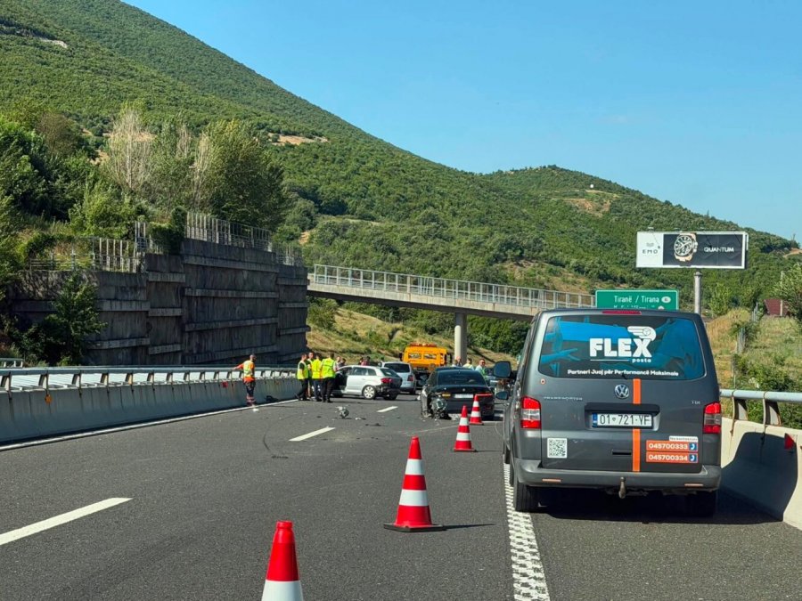 Aksident zinxhiror në autostradën “Ibrahim Rugova”, përfshihen disa vetura