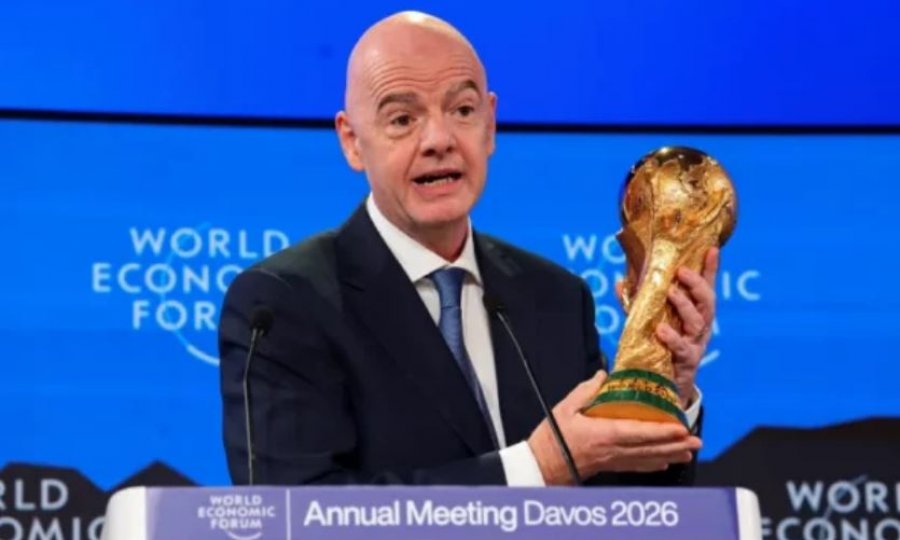 trajneri-i-kombetares-se-boterorit-mund-te-ndeshkohet-nga-fifa-pasi-festoi-me-flamur-te-palestines