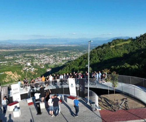 Juniku bëhet me Ballkon Panoramik