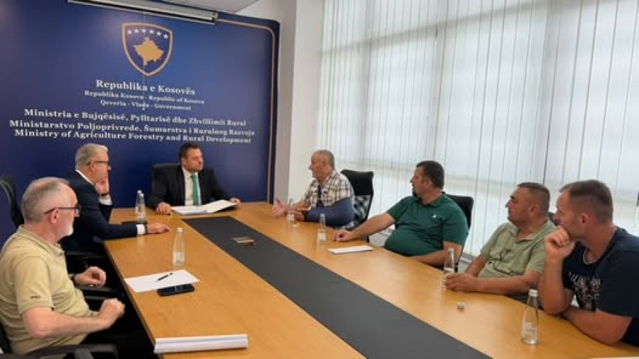 Ministria e Bujqësisë  Procedurat në sektor të qumështit nuk prekin fermerët
